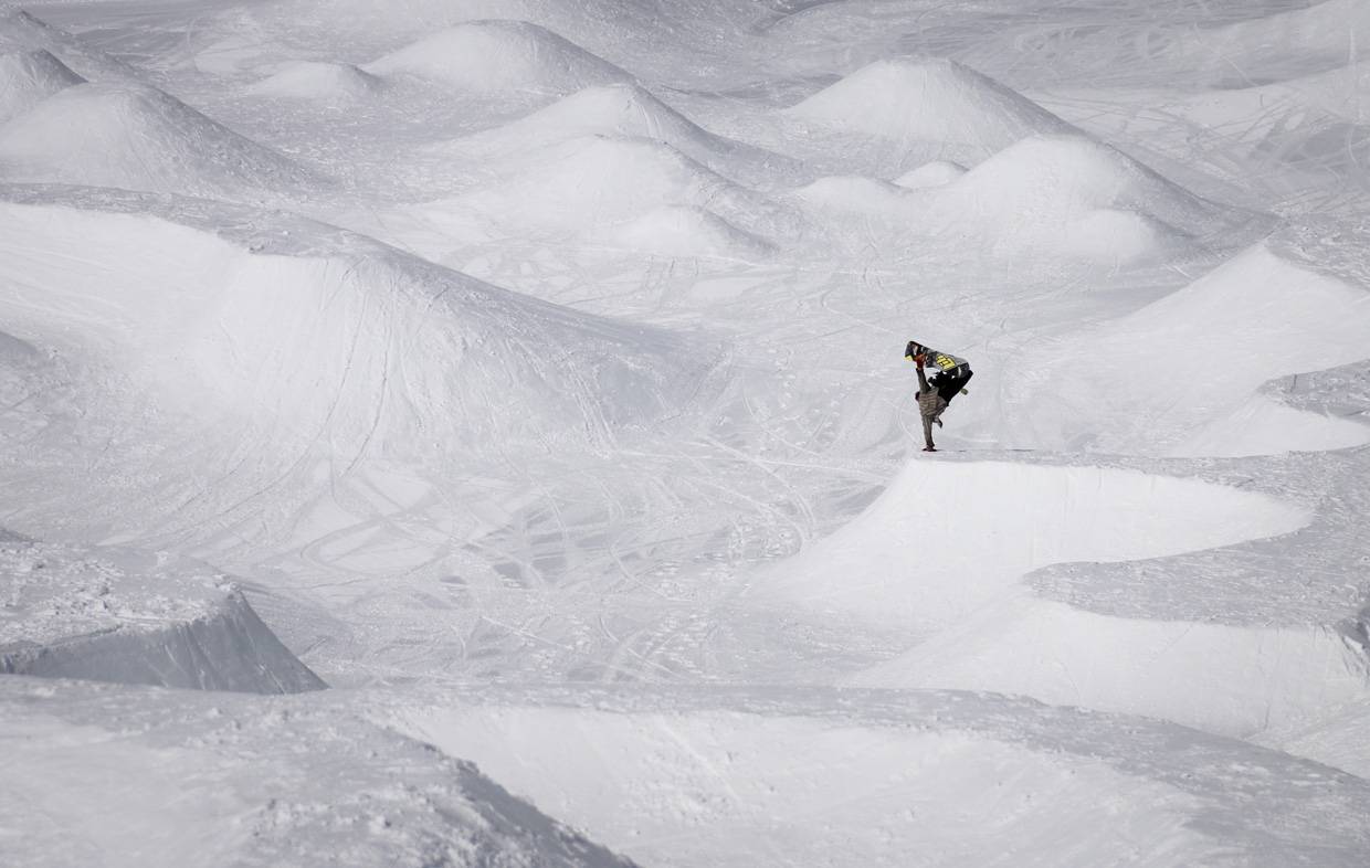 Jonas Guinn - Holy Bowly - Sunshine Village - Andrew Hardingham Photo